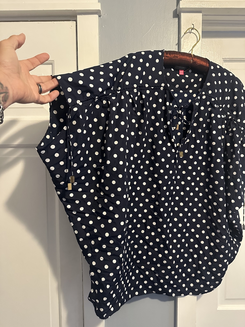 Vince Camuto Navy and White Polka Dot Top - Picture 4 of 4